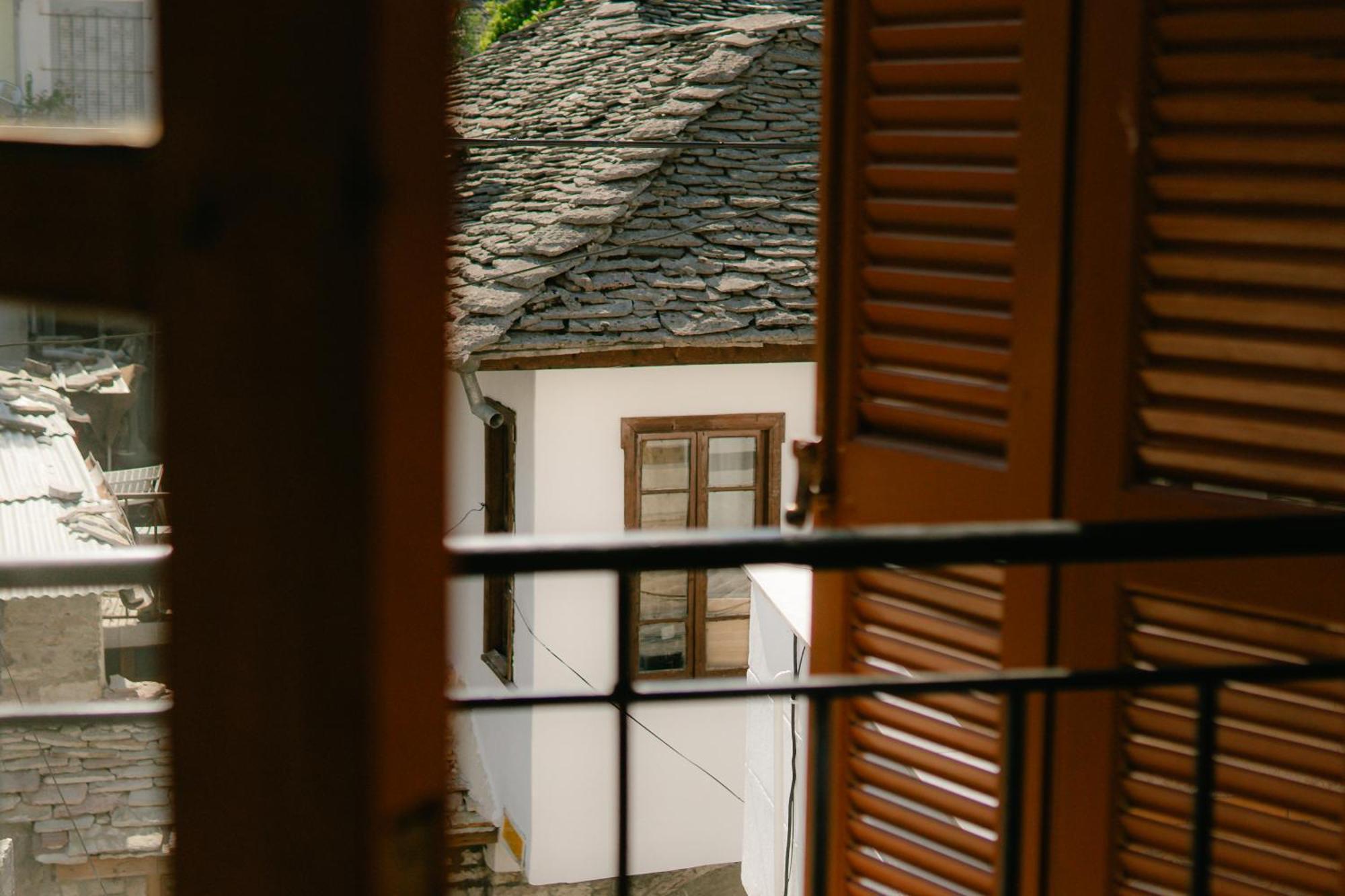 Petrichor Hotel Gjirokaster Bagian luar foto