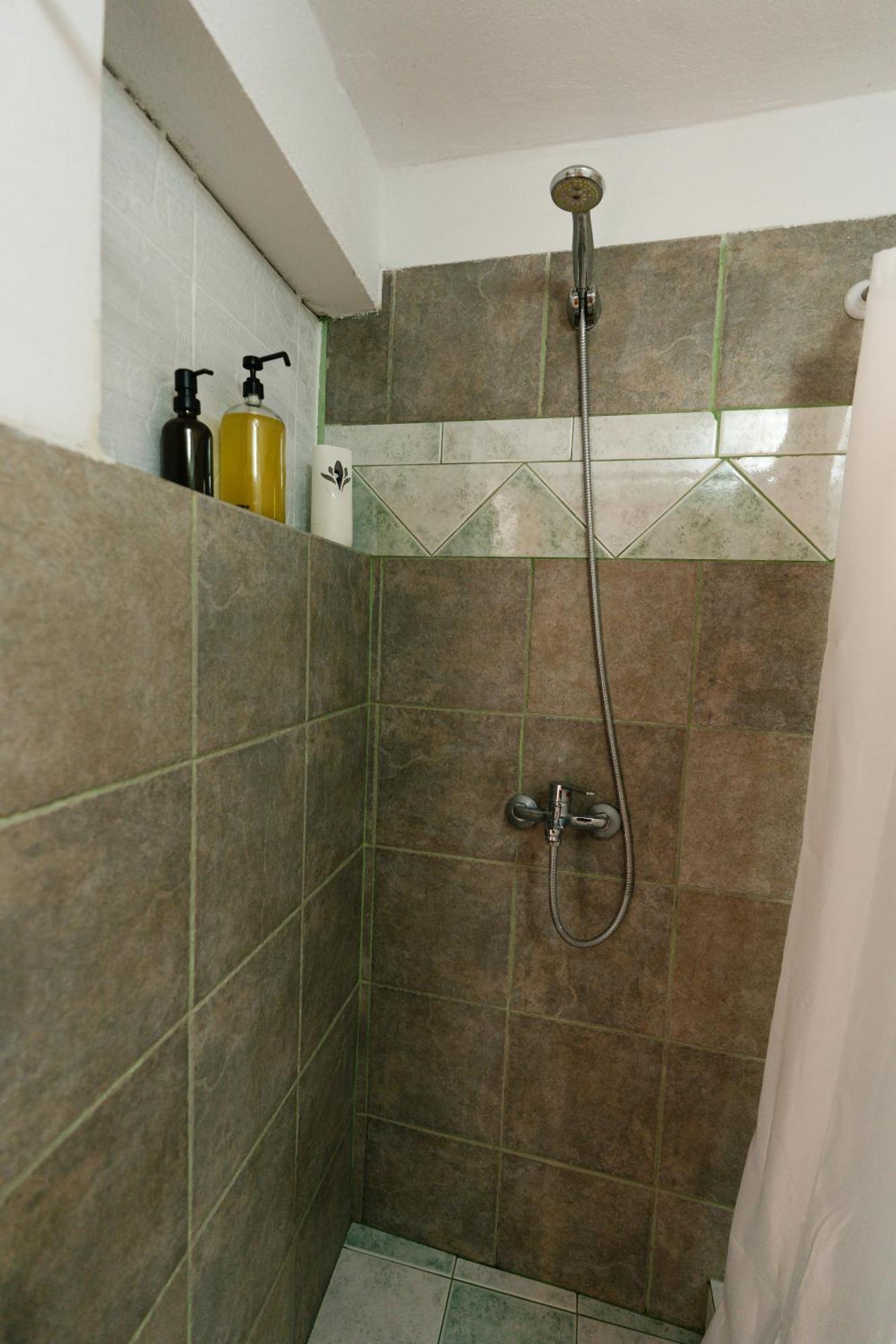 Petrichor Hotel Gjirokaster Ruang foto